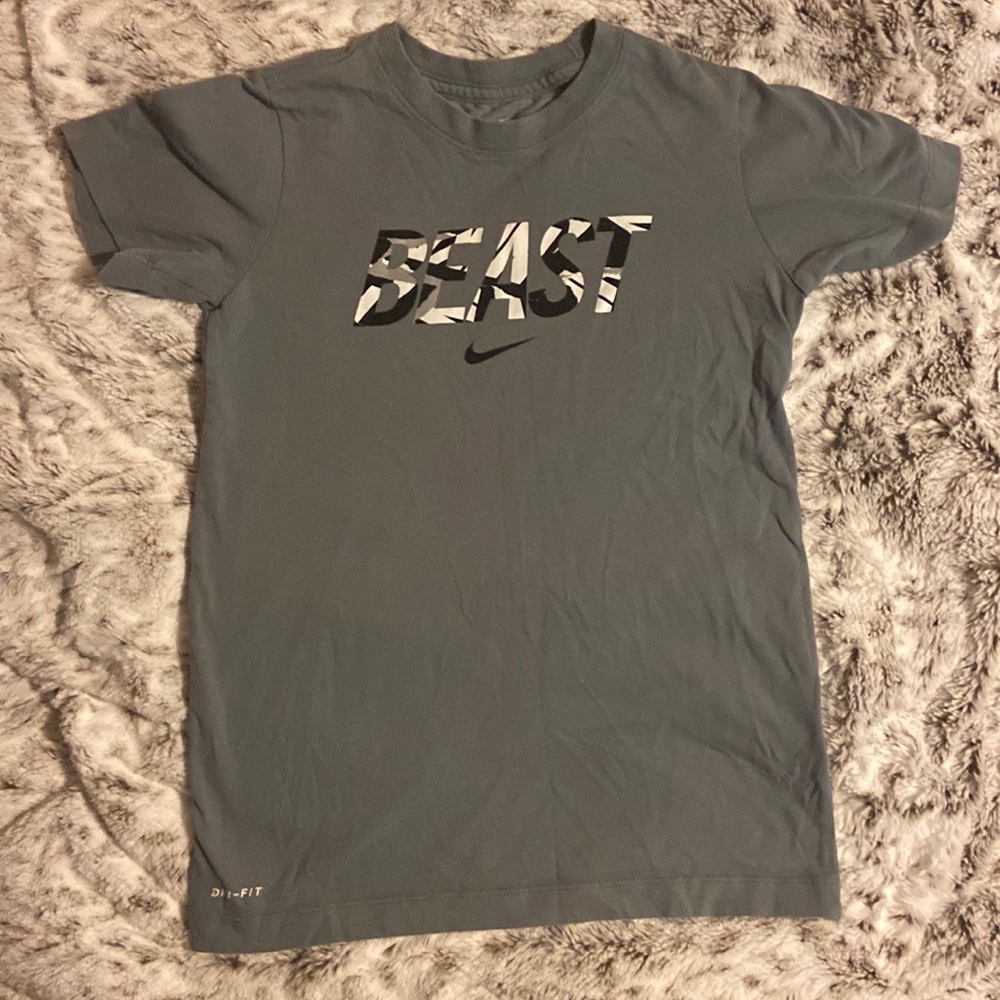 Youth M Dri-Fit Nike Tee